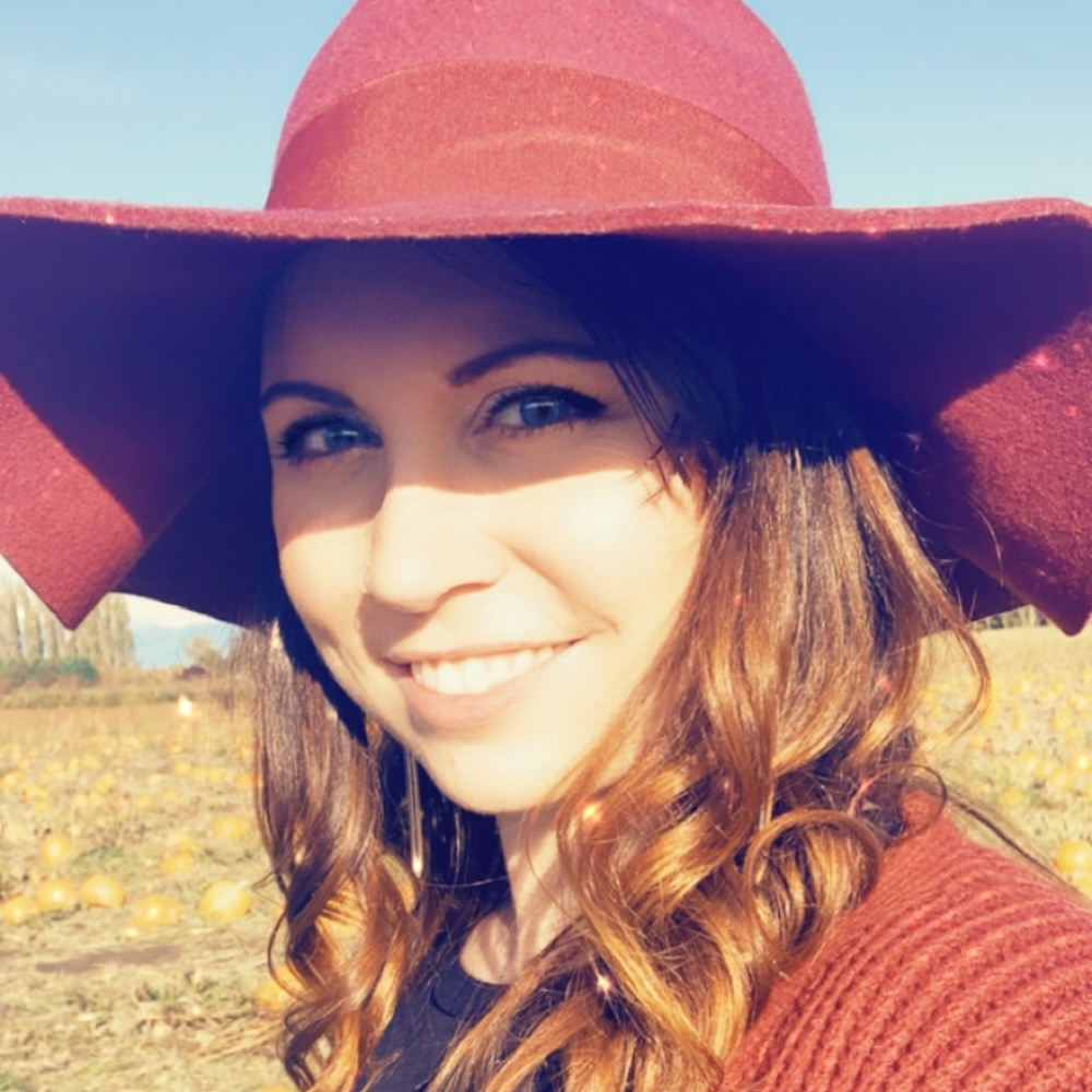 Meet your Posher, Antonia